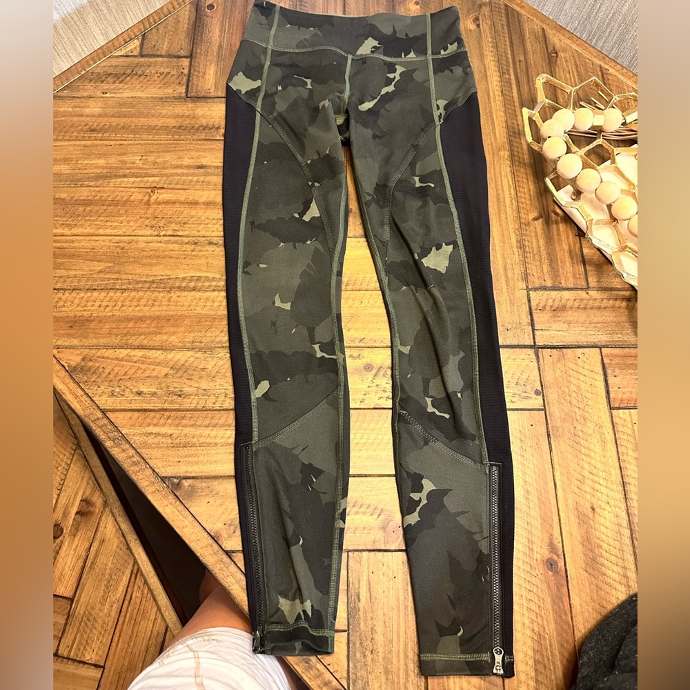 Lululemon tights